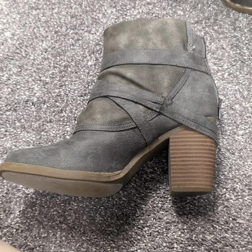 Silver/grey ankle boot - Picture 3 of 10